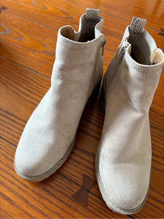 Universal Thread Shoes - Universal Thread Taupe Suede Ankle Boots